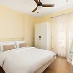 Elegant City Center Apartment